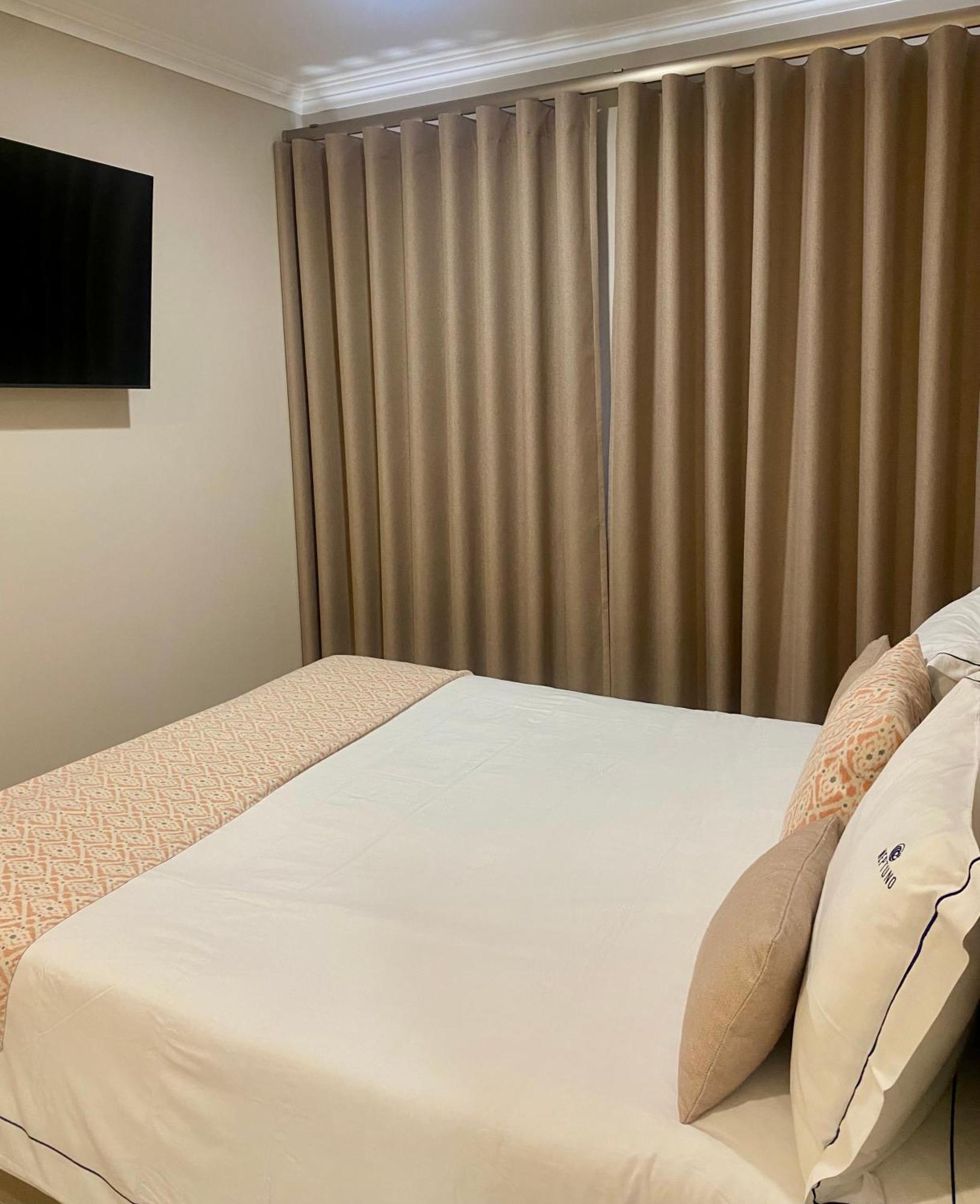 Hotel Neptuno 아토우기아다발레이아 외부 사진