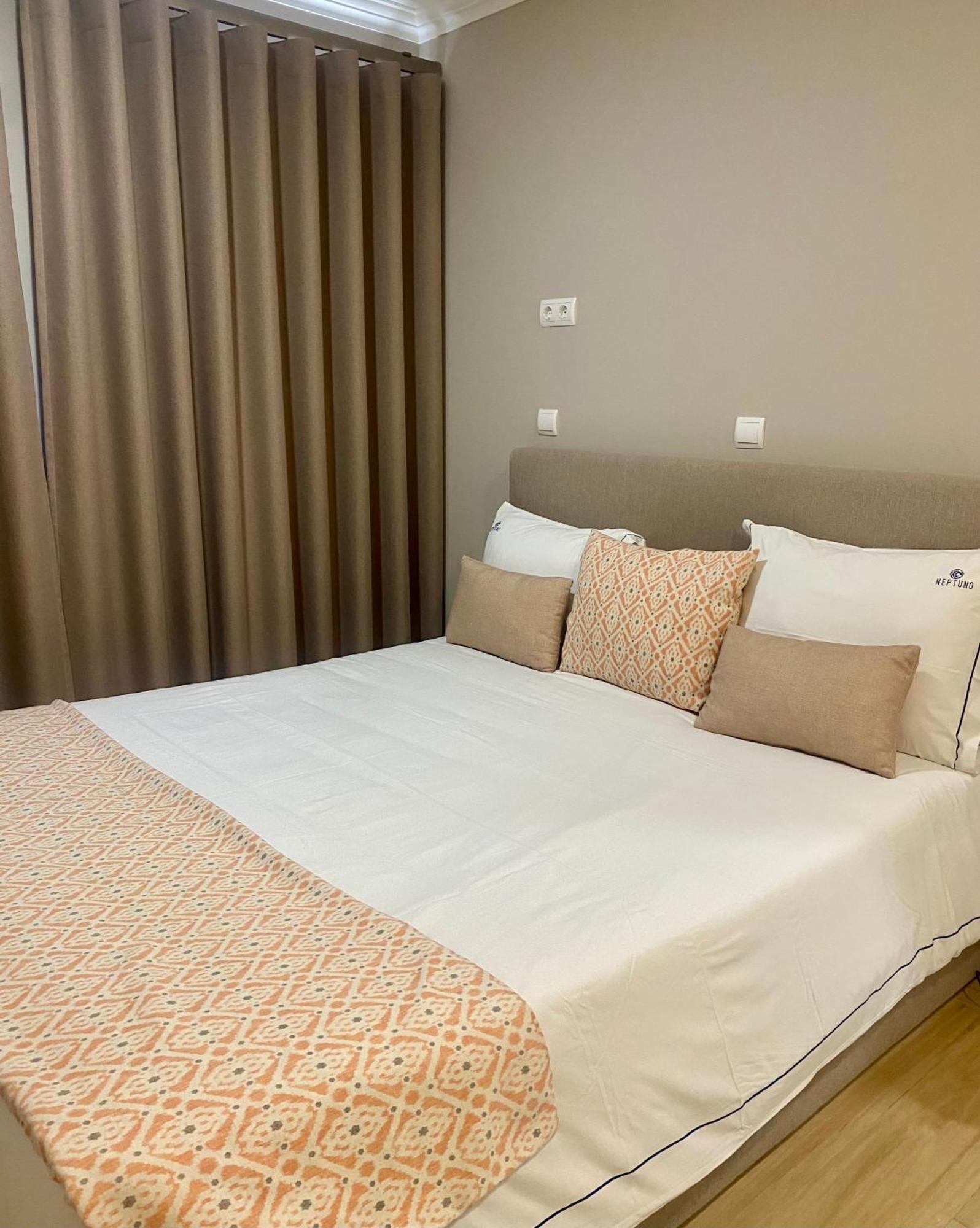 Hotel Neptuno 아토우기아다발레이아 외부 사진